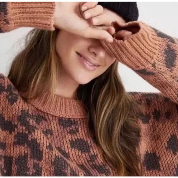 Aerie Oversized Leopard Print Crewneck Pullover Sweater Size S - Picture 2 of 7